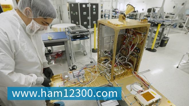 PG电子科技发展有限公司大模型上天、马斯克发射GPU？中国团队直接建「太空超算」(图5)